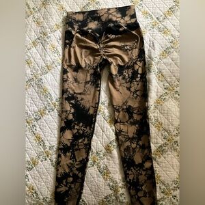 Stylish Black and Brown Tie-Dye Leggings